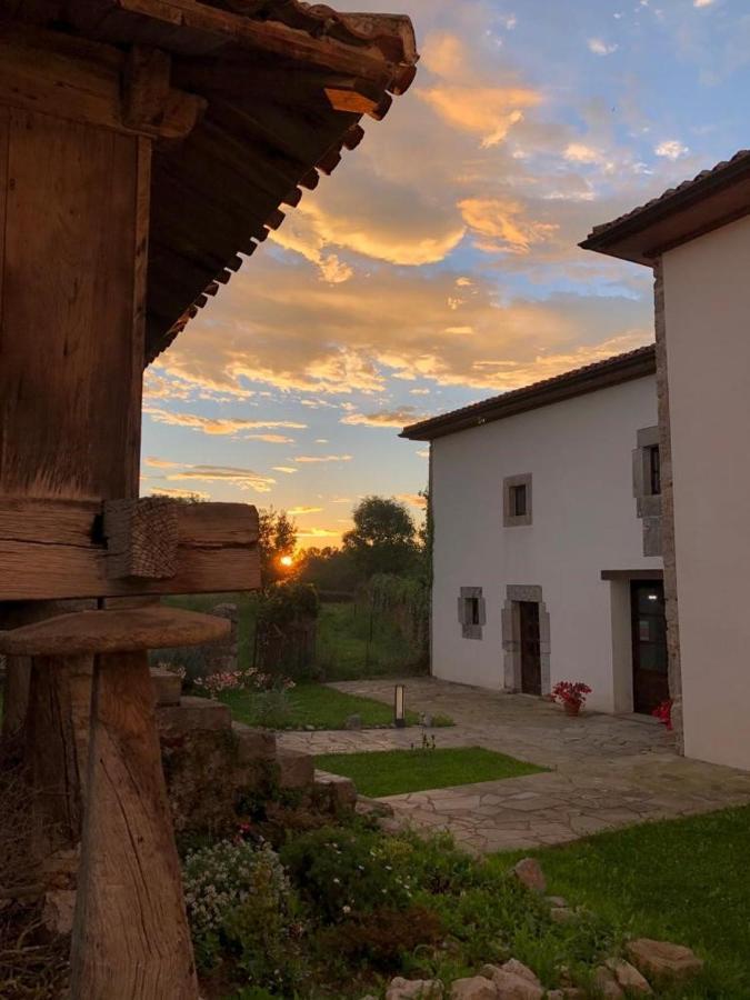Гостевой дом La Ribera De Pria Villanueva de Pria Экстерьер фото